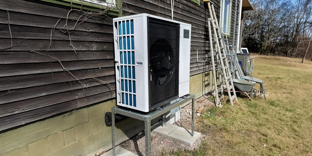 Maalämpöpumppu ja ilma-vesilämpöpumppu vertailussa – kumpi sopii sinulle?